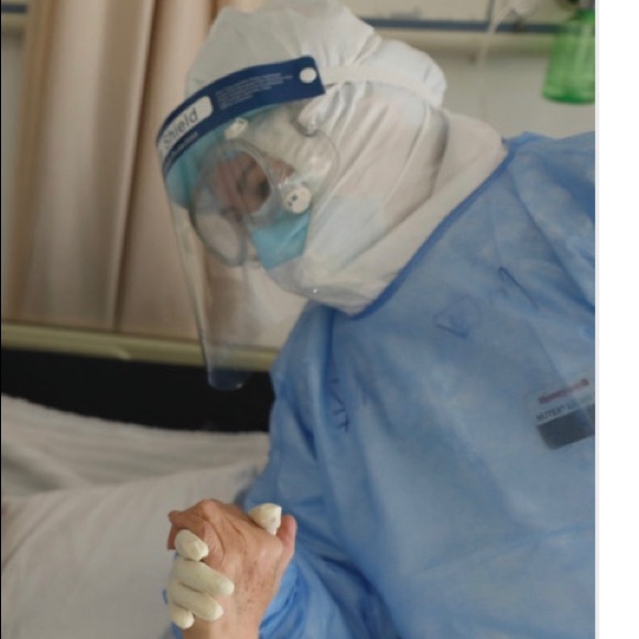 Meet your Posher, Kris - Picture 6 of 10